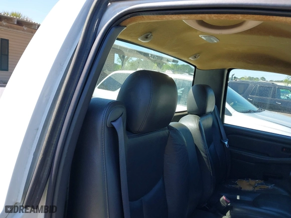 2006 Chevrolet Silverado 1500 Work Truck with VIN 1GCEC14Z86E231669, listed as a IAAI auction lot 42007021 with 160,427 mi miles. Bid and sale history available at carsss.com. Image 8.
