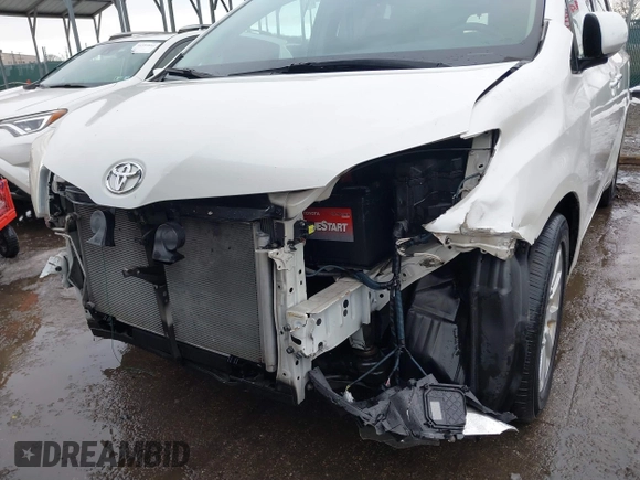 2015 Toyota Sienna Ltd with VIN 5TDDK3DC9FS115784, listed as a IAAI auction lot 41355934 with 125,675 mi miles. Bid and sale history available at carsss.com. Image 6.