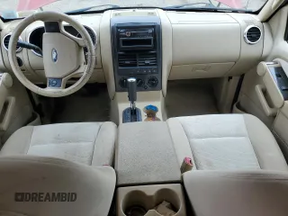 2006 Ford Explorer XLT с VIN 1FMEU73E96UB74267, выставлен на аукционе Copart как лот 62736745 с пробегом 173 453 миль миль и Списание • Salvage title. История ставок и продаж доступна на DreamBid. Изображение 8.