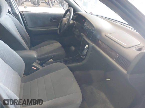 1996 Nissan Altima XE with VIN 1N4BU31D4TC139105, listed as a IAAI auction lot 40241213 with 115,817 mi miles and . Bid and sale history available at DreamBid. Image 5.