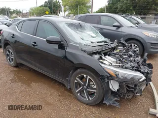 2024 Nissan Sentra SV z VIN 3N1AB8CV0RY370729, wystawiony jako IAAI lot #42180969 z przebiegiem Nie podano mil oraz . Historia ofert i sprzedaży dostępna na DreamBid. Obrazek 1.