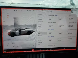 2024 Tesla Cybertruck z VIN 7G2CEHED5RA012436, wystawiony jako Copart lot #69229204 z przebiegiem 22 mil mil oraz Szkody całkowita. Historia ofert i sprzedaży dostępna na DreamBid. Obrazek 9.