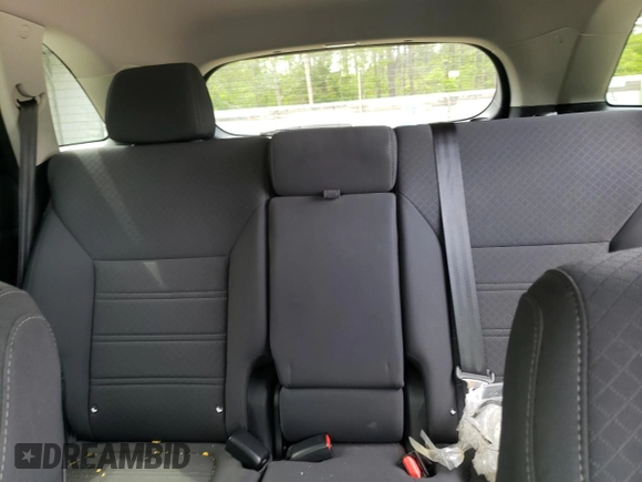 2018 Kia Sorento LX z VIN 5XYPG4A31JG345348, wystawiony jako Copart lot #55413455 z przebiegiem 64 868 mil mil oraz Szkoda całkowita • Salvage title. Historia ofert i sprzedaży dostępna na DreamBid. Obrazek 10.