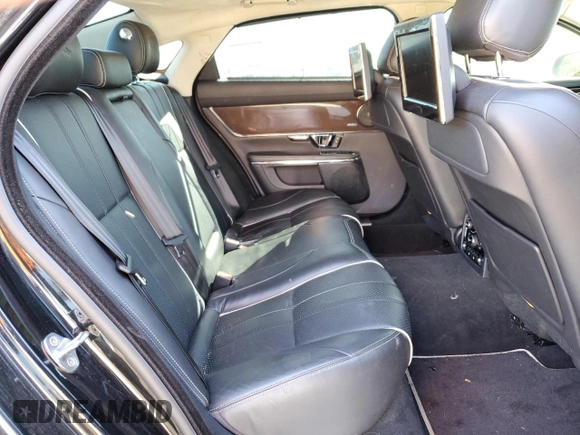 2015 Jaguar XJ with VIN SAJWA2GT2FMV84567, listed as a Copart auction lot 45231514 with 60,717 mi miles and . Bid and sale history available at DreamBid. Image 10.