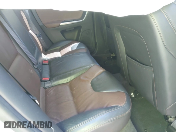 2014 Volvo XC60 R-Design Premier Plus with VIN YV4902DZ8E2545061, listed as a IAAI auction lot 42071863 with 90,718 mi miles and . Bid and sale history available at DreamBid. Image 8.