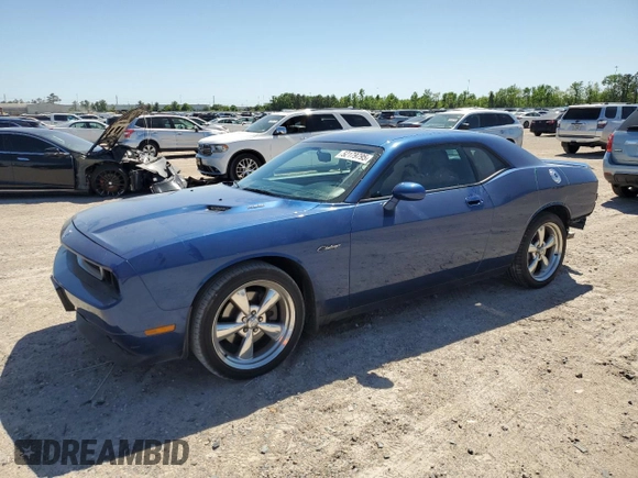 2010 Dodge Challenger R/T Classic z VIN 2B3CJ5DT0AH120875, wystawiony jako Copart lot #52179795 z przebiegiem 127 144 mil mil oraz Szkoda całkowita • Salvage title. Historia ofert i sprzedaży dostępna na DreamBid. Obrazek 1.