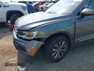 2018 Volkswagen Tiguan SEL с VIN 3VV3B7AX7JM092168, выставлен на аукционе IAAI как лот 42403883 с пробегом 96 022 миль миль и . История ставок и продаж доступна на DreamBid. Изображение 6.
