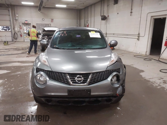 2014 Nissan Juke S with VIN JN8AF5MV4ET480754, listed as a IAAI auction lot 41415793 with 159,902 mi miles. Bid and sale history available at carsss.com. Image 12.