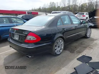 2007 Mercedes-Benz E-Class 3.5L with VIN WDBUF87X47B170652, listed as a IAAI auction lot 41919983 with 149,245 mi miles. Bid and sale history available at carsss.com. Image 4.