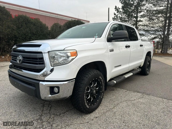 2014 Toyota Tundra 4WD Truck SR5 with VIN 5TFDY5F15EX38776, listed as a Copart auction lot 85705574 with 187,798 mi miles and Clean Title. Bid and sale history available at carsss.com. Image 2.