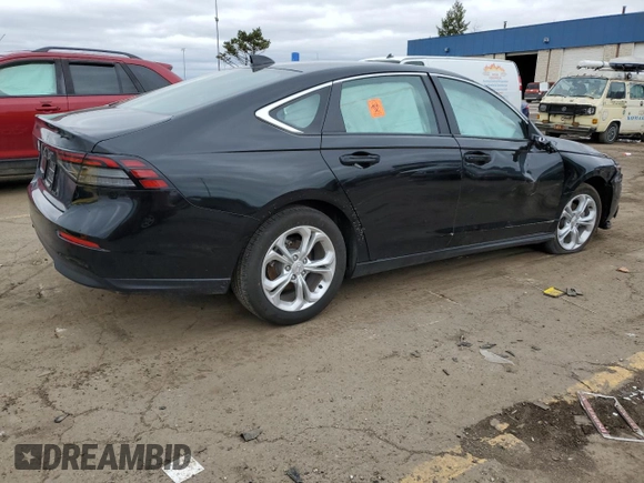 2024 Honda Accord LX z VIN 1HGCY1F2XRA041135, wystawiony jako Copart lot #51101845 z przebiegiem 13 648 mil mil oraz Nie do naprawy • Non repairable. Historia ofert i sprzedaży dostępna na DreamBid. Obrazek 3.