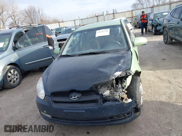 2009 Hyundai Accent Auto SE with VIN KMHCN36C69U112207, listed as a IAAI auction lot 41641298 with 166,804 mi miles. Bid and sale history available at carsss.com. Image 12.