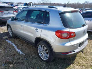 2011 Volkswagen Tiguan SE with VIN WVGBV7AX9BW509353, listed as a IAAI auction lot 41645315 with 112,283 mi miles and . Bid and sale history available at DreamBid. Image 3.