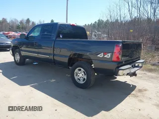 2004 Chevrolet Silverado 1500 Z71 with VIN 2GCEK19T041152888, listed as a IAAI auction lot 42121958 with 109,050 mi miles. Bid and sale history available at carsss.com. Image 3.