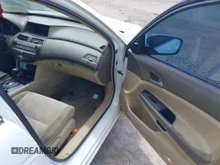 2008 Honda Accord LX z VIN 1HGCP26308A082857, wystawiony jako IAAI lot #42155580 z przebiegiem 190 752 mil mil oraz . Historia ofert i sprzedaży dostępna na DreamBid. Obrazek 5.