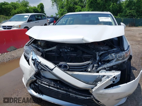 2016 Lexus ES 300h z VIN JTHBW1GG8G2110372, wystawiony jako IAAI lot #42278981 z przebiegiem 140 963 mil mil oraz . Historia ofert i sprzedaży dostępna na DreamBid. Obrazek 6.
