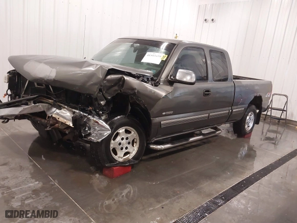 2001 Chevrolet Silverado 1500 LT with VIN 1GCEK19T31Z165427, listed as a IAAI auction lot 41583419 with 187,450 mi miles. Bid and sale history available at carsss.com. Image 18.