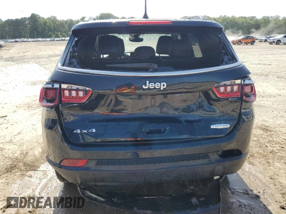 2024 Jeep Compass Latitude z VIN 3C4NJDBN2RT109871, wystawiony jako Copart lot #65576335 z przebiegiem 43 598 mil mil oraz Czysty tytuł • Clean title. Historia ofert i sprzedaży dostępna na DreamBid. Obrazek 6.