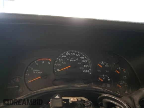 2005 GMC Sierra 3500 DRW SL z VIN 1GTHK33225F889643, wystawiony jako Copart lot #80901154 z przebiegiem Nie podano mil oraz Szkody całkowita. Historia ofert i sprzedaży dostępna na DreamBid. Obrazek 9.