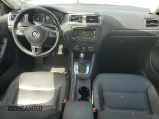 2012 Volkswagen Jetta SE with VIN 3VWDX7AJ3CM338441, listed as a Copart auction lot 60853055 with 151,075 mi miles and Salvage title. Bid and sale history available at DreamBid. Image 8.