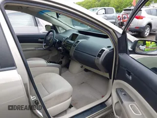 2007 Toyota Prius z VIN JTDKB20U377590729, wystawiony jako IAAI lot #42187283 z przebiegiem 156 047 mil mil oraz . Historia ofert i sprzedaży dostępna na DreamBid. Obrazek 5.