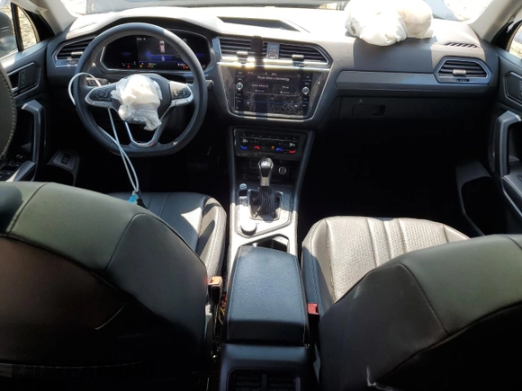 2022 Volkswagen Tiguan SE с VIN 3VV2B7AX2NM043994, выставлен на аукционе Copart как лот 63776295 с пробегом 80 514 миль миль и Списание • Salvage title. История ставок и продаж доступна на DreamBid. Изображение 8.