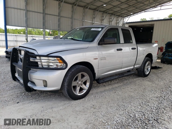 2014 Ram 1500 Express z VIN 1C6RR7FTXES123962, wystawiony jako Copart lot #55436905 z przebiegiem 99 995 mil mil oraz Szkoda całkowita • Salvage title. Historia ofert i sprzedaży dostępna na DreamBid. Obrazek 1.