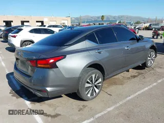 2020 Nissan Altima 2.5 SL with VIN 1N4BL4EV3LC142122, listed as a IAAI auction lot 41648381 with 55,265 mi miles. Bid and sale history available at carsss.com. Image 4.