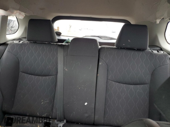 2022 Toyota Corolla Cross LE z VIN 7MUCAAAG6NV027435, wystawiony jako Copart lot #47692545 z przebiegiem 30 376 mil mil oraz Szkody całkowita. Historia ofert i sprzedaży dostępna na DreamBid. Obrazek 10.