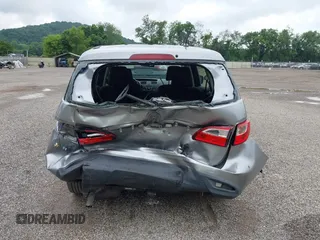 2014 Mazda 5 Sport z VIN JM1CW2BL5E0172594, wystawiony jako IAAI lot #42628707 z przebiegiem 180 369 mil mil oraz . Historia ofert i sprzedaży dostępna na DreamBid. Obrazek 17.