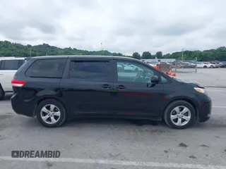 2014 Toyota Sienna LE AAS с VIN 5TDKK3DC6ES429219, выставлен на аукционе IAAI как лот 42787740 с пробегом 171 629 миль миль и . История ставок и продаж доступна на DreamBid. Изображение 13.