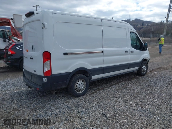 2021 Ford Transit Cargo с VIN 1FTBR2C81MKA02605, выставлен на аукционе IAAI как лот 41804703 с пробегом 94 481 миль миль и . История ставок и продаж доступна на DreamBid. Изображение 4.