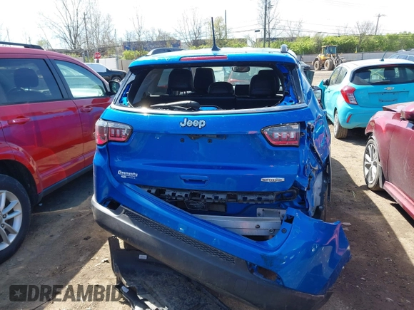 2022 Jeep Compass Latitude with VIN 3C4NJCBB9NT214210, listed as a IAAI auction lot 42039517 with 25,062 mi miles and . Bid and sale history available at carsss.com. Image 17.