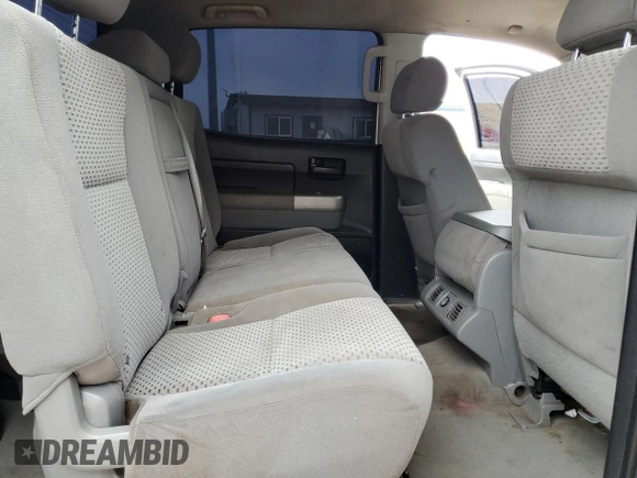 2008 Toyota Tundra z VIN 5TFET54188X027012, wystawiony jako Copart lot #51989545 z przebiegiem 168 349 mil mil oraz Czysty tytuł • Clean title. Historia ofert i sprzedaży dostępna na DreamBid. Obrazek 10.