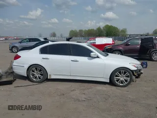 2014 Hyundai Genesis 3.8L z VIN KMHGC4DD4EU265736, wystawiony jako IAAI lot #41893568 z przebiegiem 186 905 mil mil oraz . Historia ofert i sprzedaży dostępna na DreamBid. Obrazek 14.