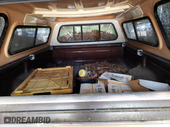 1978 Ford F-150 z VIN F15HNCG8502, wystawiony jako Copart lot #57248964 z przebiegiem 201 337 mil mil oraz Czysty tytuł • Clean title. Historia ofert i sprzedaży dostępna na DreamBid. Obrazek 10.