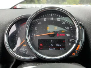 2018 MINI Countryman Cooper with VIN WMZYS7C30J3B63231, listed as a Copart auction lot 56427645 with 69,222 mi miles and Salvage title. Bid and sale history available at DreamBid. Image 9.