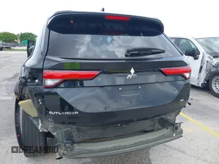 2024 Mitsubishi Outlander SE z VIN JA4J3VA89RZ076932, wystawiony jako IAAI lot #42387815 z przebiegiem 18 228 mil mil oraz . Historia ofert i sprzedaży dostępna na DreamBid. Obrazek 6.
