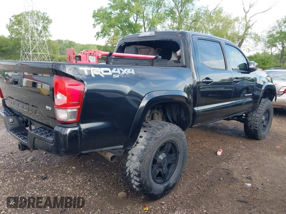 2017 Toyota Tacoma SR5 с VIN 3TMCZ5AN7HM091710, выставлен на аукционе IAAI как лот 42211433 с пробегом Не указан миль и . История ставок и продаж доступна на DreamBid. Изображение 4.