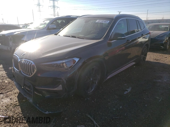 2020 BMW X1 xDrive28i with VIN WBXJG9C01L5R68795, listed as a Copart auction lot 68192462 with 15,925 mi miles. Bid and sale history available at carsss.com. Image 1.