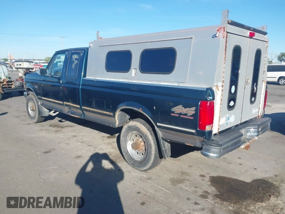 1995 Ford F-250 HD with VIN 1FTHX26G9SKB88703, listed as a IAAI auction lot 42119055 with 313,363 mi miles. Bid and sale history available at carsss.com. Image 3.