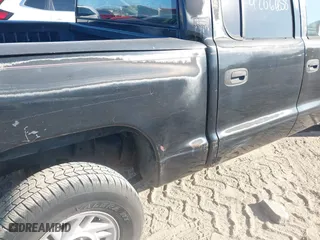 2000 Dodge Dakota Sport with VIN 1B7GL2AN2YS776819, listed as a IAAI auction lot 42066658 with 250,880 mi miles. Bid and sale history available at carsss.com. Image 16.