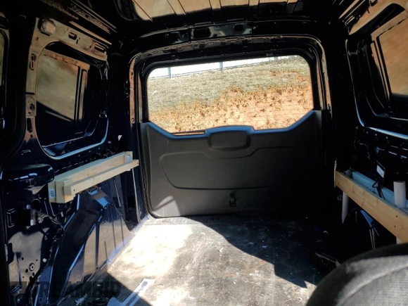 2014 Ford Transit Connect XL с VIN NM0LE7E71E1166393, выставлен на аукционе Copart как лот 87071324 с пробегом 15 302 миль миль и Списание • Salvage title. История ставок и продаж доступна на DreamBid. Изображение 10.