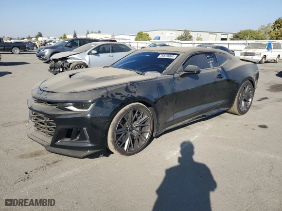 2022 Chevrolet Camaro ZL1 with VIN 1G1FK1R60N0128613, listed as a Copart auction lot 76569064 with 9,577 mi miles and Clean Title. Bid and sale history available at carsss.com. Image 1.