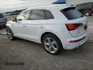 2022 Audi Q5 S line Premium Plus with VIN WA1EAAFY7N2085060, listed as a Copart auction lot 37747293 with 8,015 mi miles. Bid and sale history available at carsss.com. Image 2.