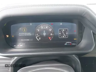 2020 Land Rover Defender HSE z VIN SALE9EEUXL2025865, wystawiony jako IAAI lot #41188195 z przebiegiem 29 756 mil mil oraz . Historia ofert i sprzedaży dostępna na DreamBid. Obrazek 7.