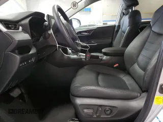 2022 Toyota RAV4 Hybrid XLE Premium с VIN 4T3B6RFV6NU067963, выставлен на аукционе Copart как лот 57606405 с пробегом 30 439 миль миль и Списание • Salvage title. История ставок и продаж доступна на DreamBid. Изображение 7.