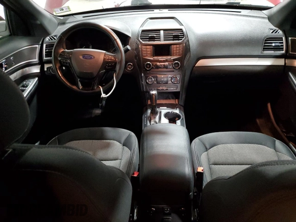 2017 Ford Explorer XLT with VIN 1FM5K7DHXHGD75949, listed as a Copart auction lot 49699585 with 60,703 mi miles and Salvage Title. Bid and sale history available at carsss.com. Image 8.