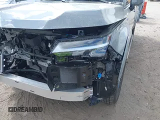 2024 Lexus GX 550 Luxury z VIN JTJVBCDX6R5010778, wystawiony jako IAAI lot #41902851 z przebiegiem 14 133 mil mil oraz . Historia ofert i sprzedaży dostępna na DreamBid. Obrazek 20.