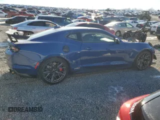 2021 Chevrolet Camaro ZL1 with VIN 1G1FK1R68M0122802, listed as a Copart auction lot 88266485 with 23,731 mi miles and Salvage Title. Bid and sale history available at carsss.com. Image 3.